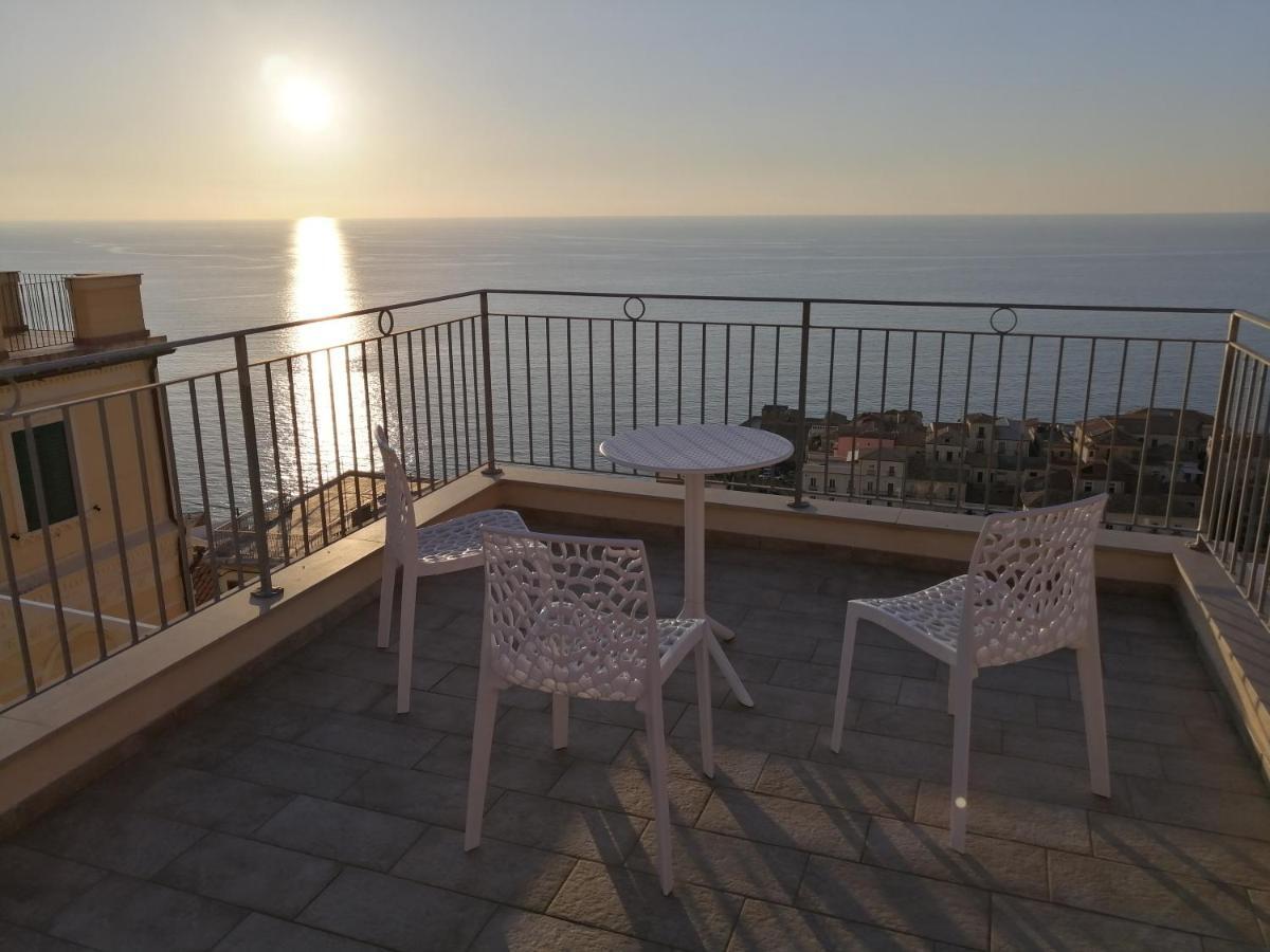 Residence Nina Pizzo  Ngoại thất bức ảnh